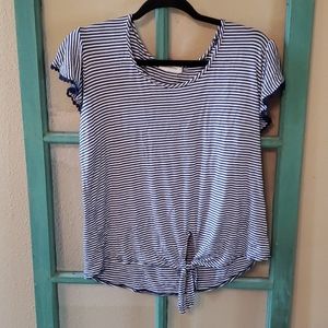 Pebble & Stone  M blue and white striped top